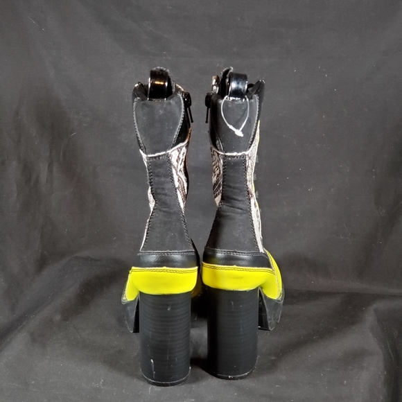 Bamboo NWT'S Boots - Picture 5 of 6